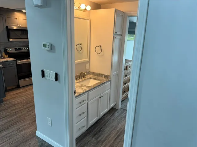 $3,000 | 46 Follett Road, Narragansett, RI 02882