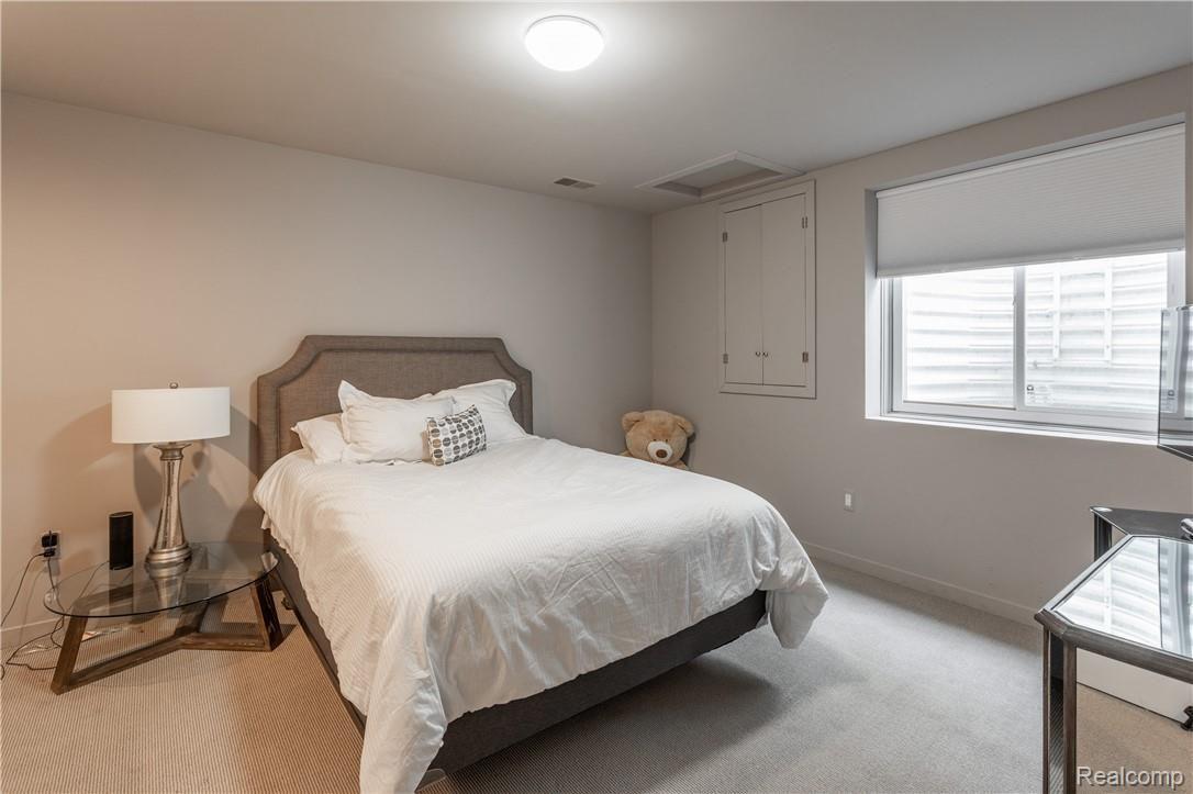 1335 Ruffner Avenue Birmingham, MI 48009 - Photo 23 of 38 244A8479.jpg
