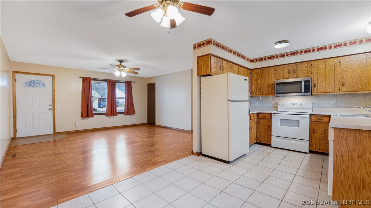 77 Banner Street Camdenton, MO 65020 - Photo 4 of 37