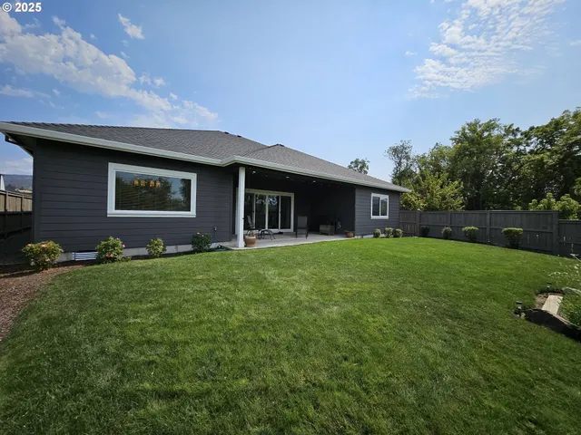 $739,000 | 436 Montana Way, Medford, OR 97504