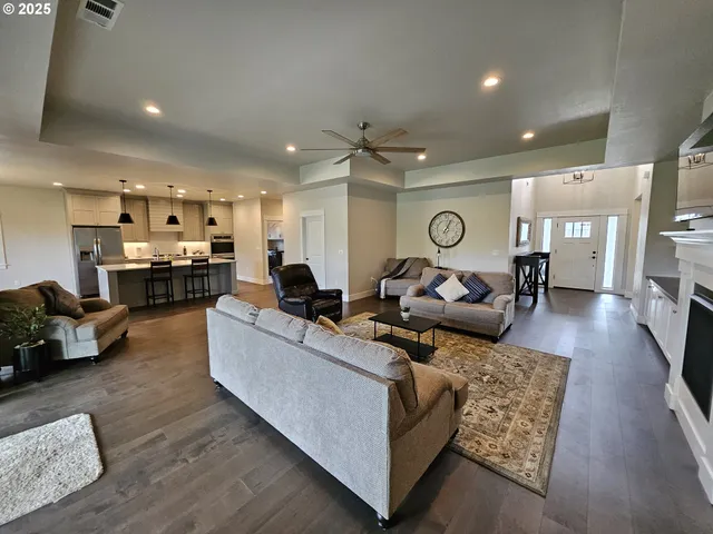 $739,000 | 436 Montana Way, Medford, OR 97504