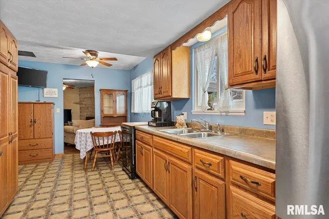 $185,000 | 10 Royal Road, Springfield, IL 62702