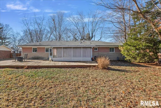 $185,000 | 10 Royal Road, Springfield, IL 62702