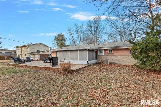 $179,900 | 10 Royal Road, Springfield, IL 62702