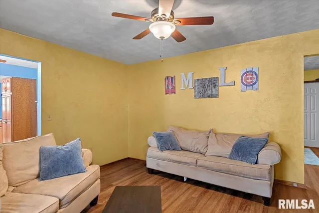 $185,000 | 10 Royal Road, Springfield, IL 62702