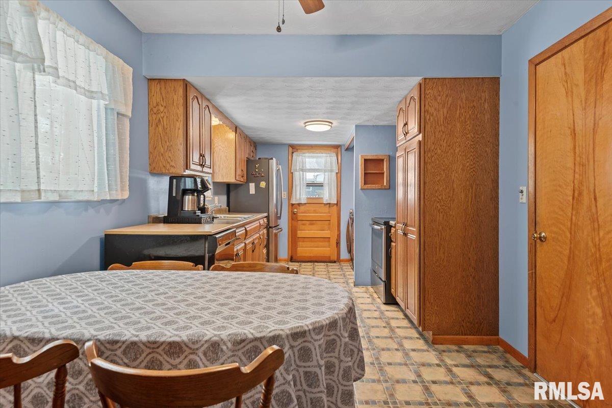 10 Royal Road Springfield, IL 62702 - Photo 9 of 25