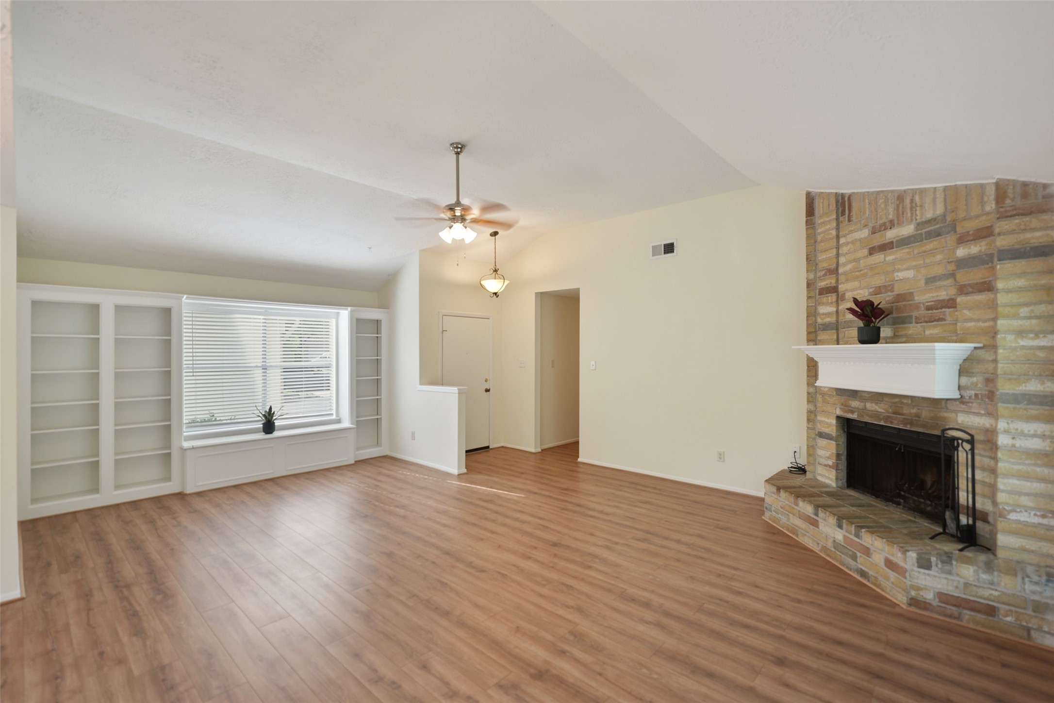 21503 Bridgepoint Lane Spring, TX 77388 - Photo 16 of 36