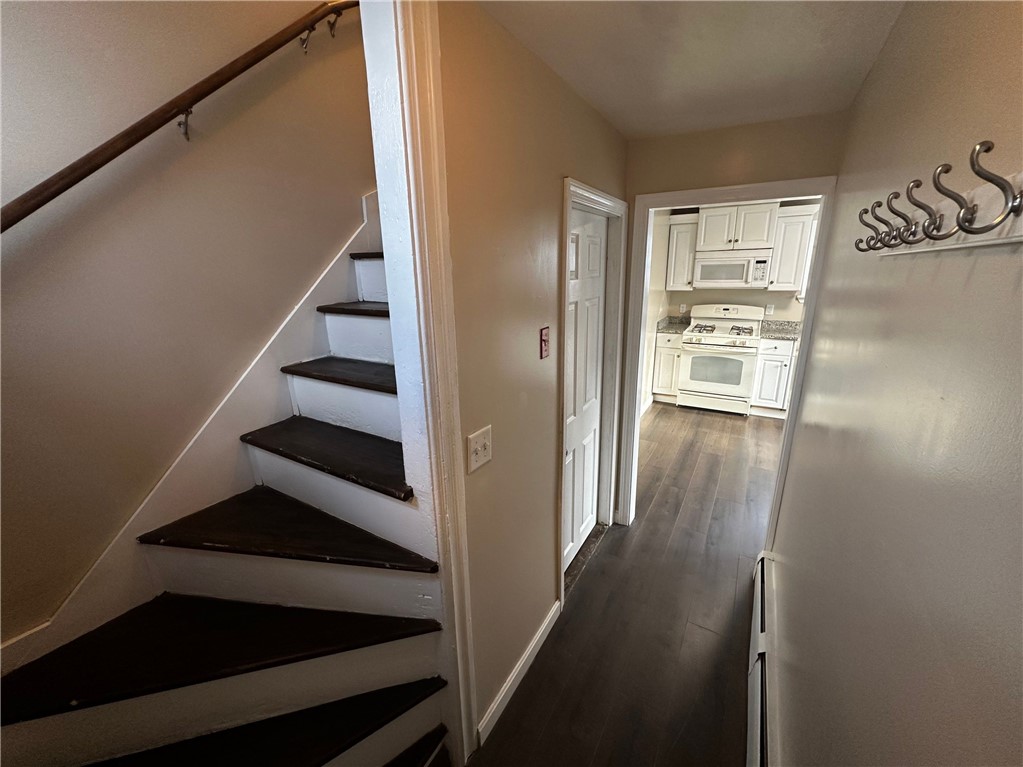 31 Bagley Street Pawtucket, RI 02860 - Photo 17 of 30