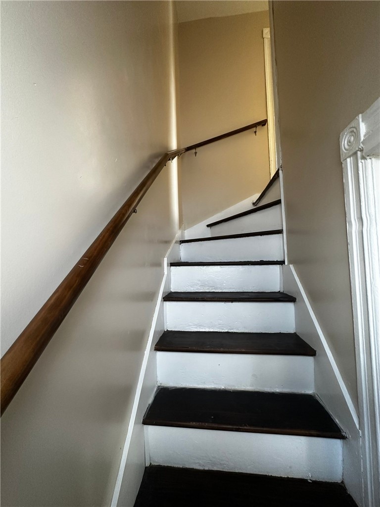 31 Bagley Street Pawtucket, RI 02860 - Photo 18 of 30