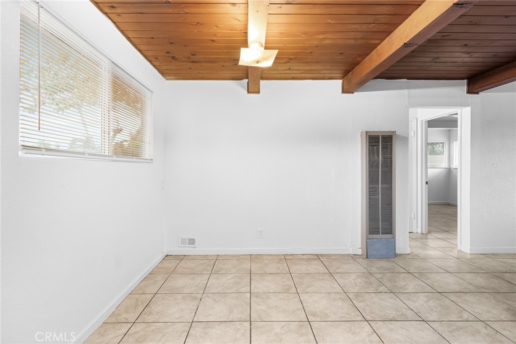 1675 Rose Avenue Merced, CA 95341 - Photo 6 of 17 a view of an empty room