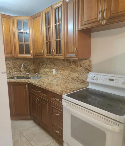 $1,800 | 38 Edmund Road, Unit 1, West Park, FL 33023