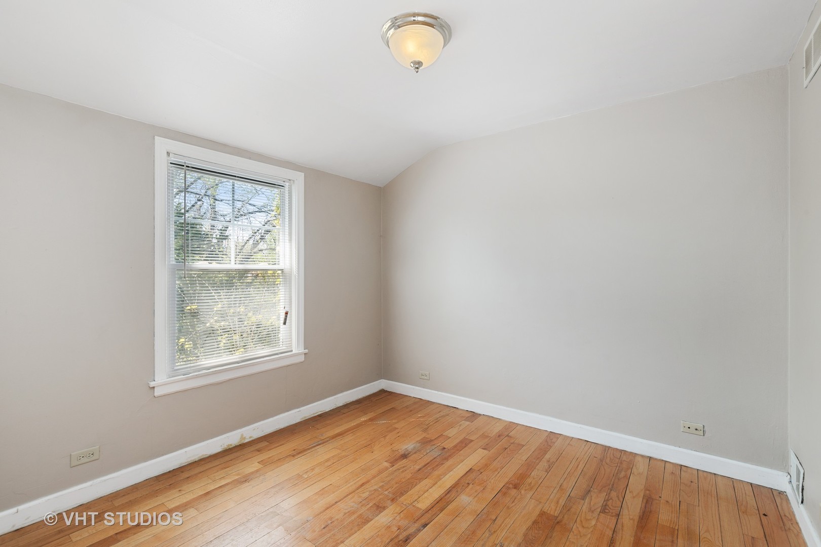 165 East Burlington Street Riverside, IL 60546 - Photo 8 of 10