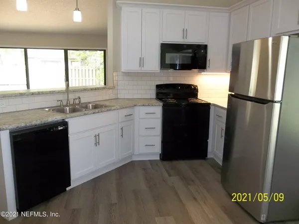 $2,000 | 8072 Kilwinning Lane, Jacksonville, FL 32244