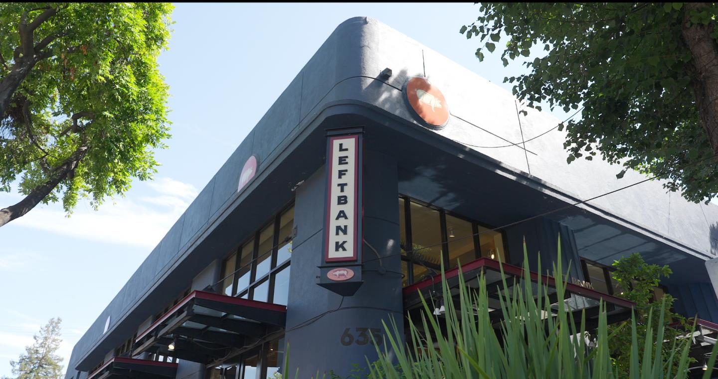 300 Sand Hill Circle, Unit 101 Menlo Park, CA 94025 - Photo 44 of 47 a view of a house