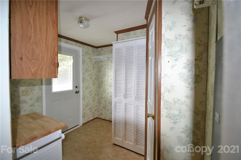 3511 Thunder Road Maiden, NC 28650 - Photo 21 of 44 a bathroom with a shower and a sink