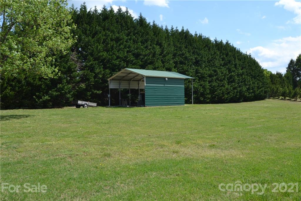 3511 Thunder Road Maiden, NC 28650 - Photo 35 of 44 a view of a house with a backyard
