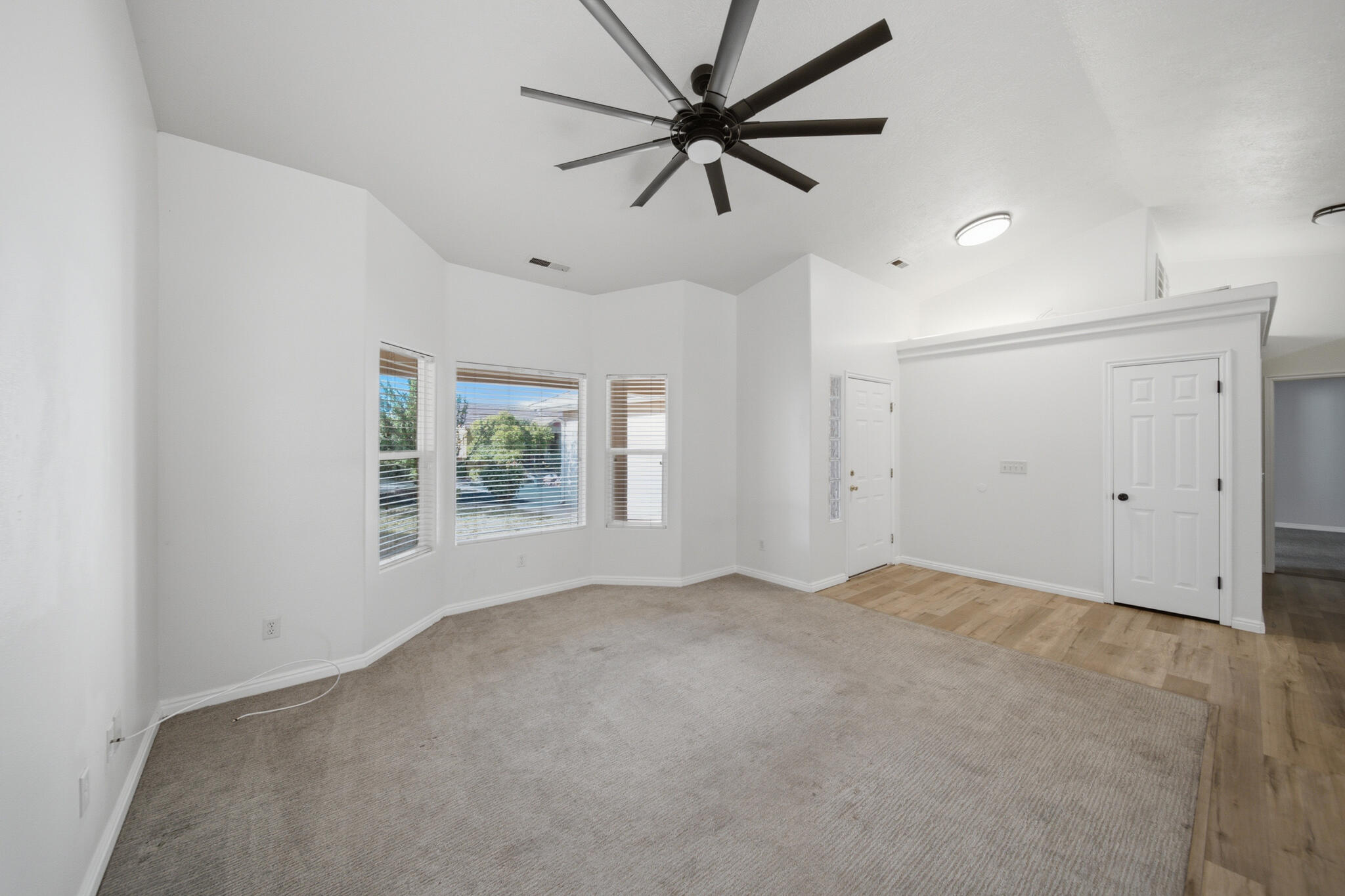 2139 East 270 S Street St. George, UT 84790 - Photo 10 of 46 9
