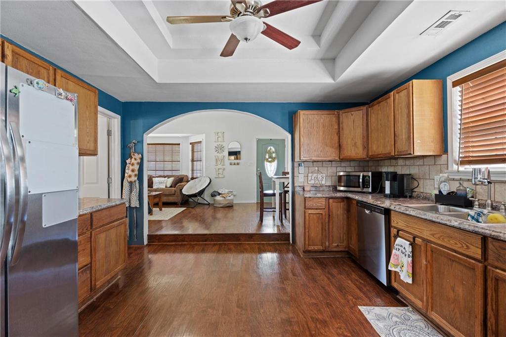 407 North Foreman Street Caney, KS 67333 - Photo 17 of 47