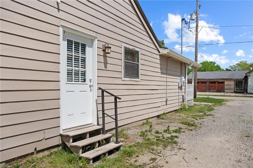 407 North Foreman Street Caney, KS 67333 - Photo 30 of 47