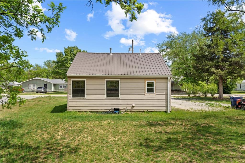 407 North Foreman Street Caney, KS 67333 - Photo 35 of 47
