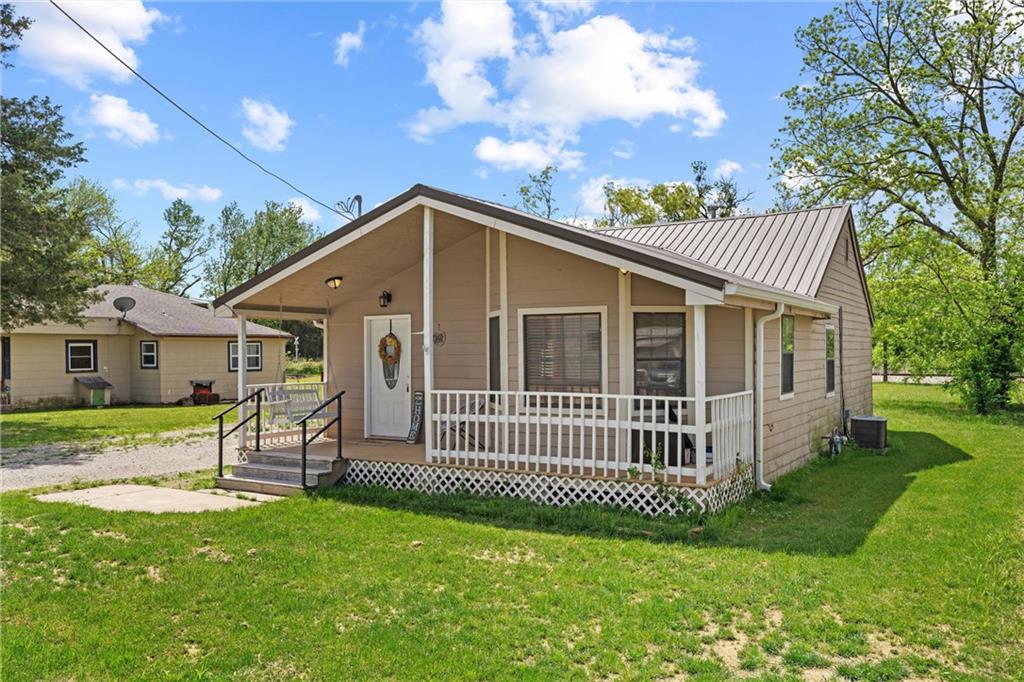 407 North Foreman Street Caney, KS 67333 - Photo 4 of 47