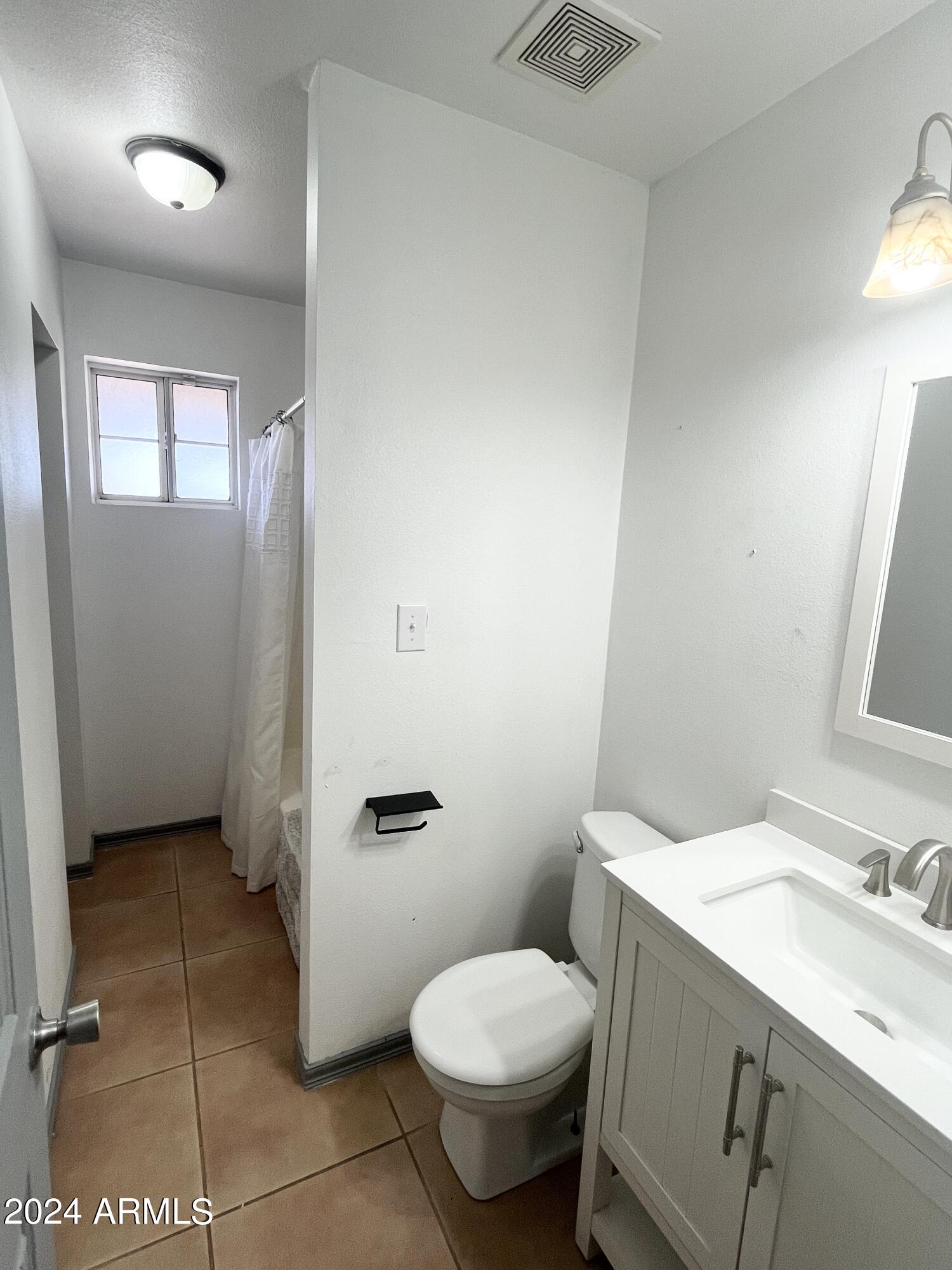 2277 East 20th Street Douglas, AZ 85607 - Photo 17 of 42 hall bath