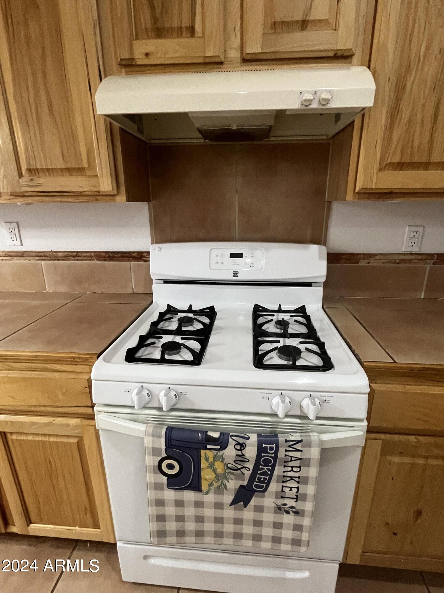 2277 East 20th Street Douglas, AZ 85607 - Photo 34 of 42 kitchen