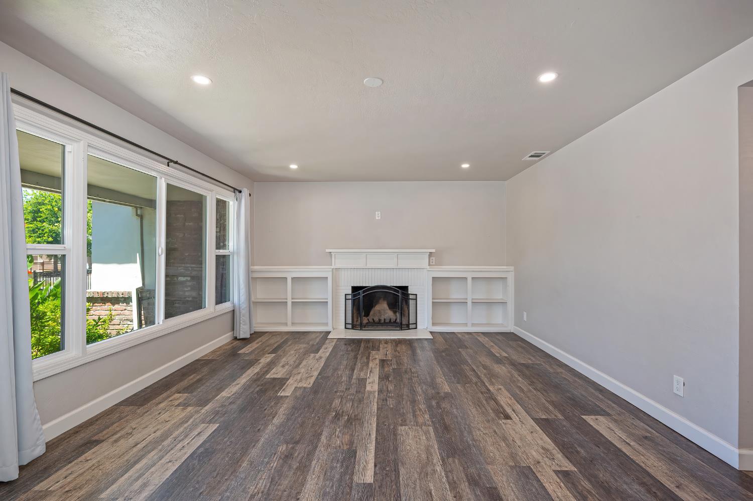 3256 Strevel Way Sacramento, CA 95821 - Photo 10 of 50