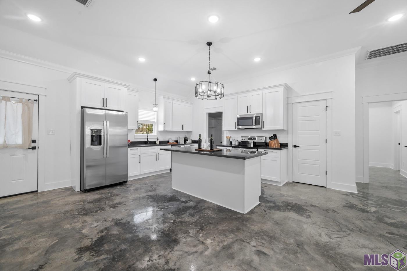 153 Ranchland Trace Lockport, LA 70374 - Photo 5 of 24 Gallery Image 5