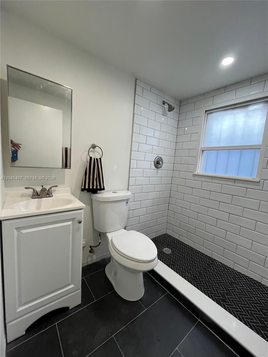140 Northwest 13th Street, Unit 150 5 Miami, FL 33136 - Photo 10 of 12