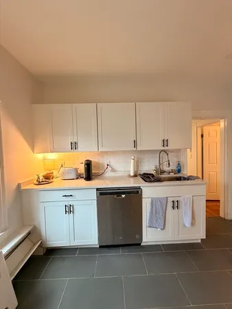 $5,000 | 175 Everett Street, Unit 1, Boston, MA 02134