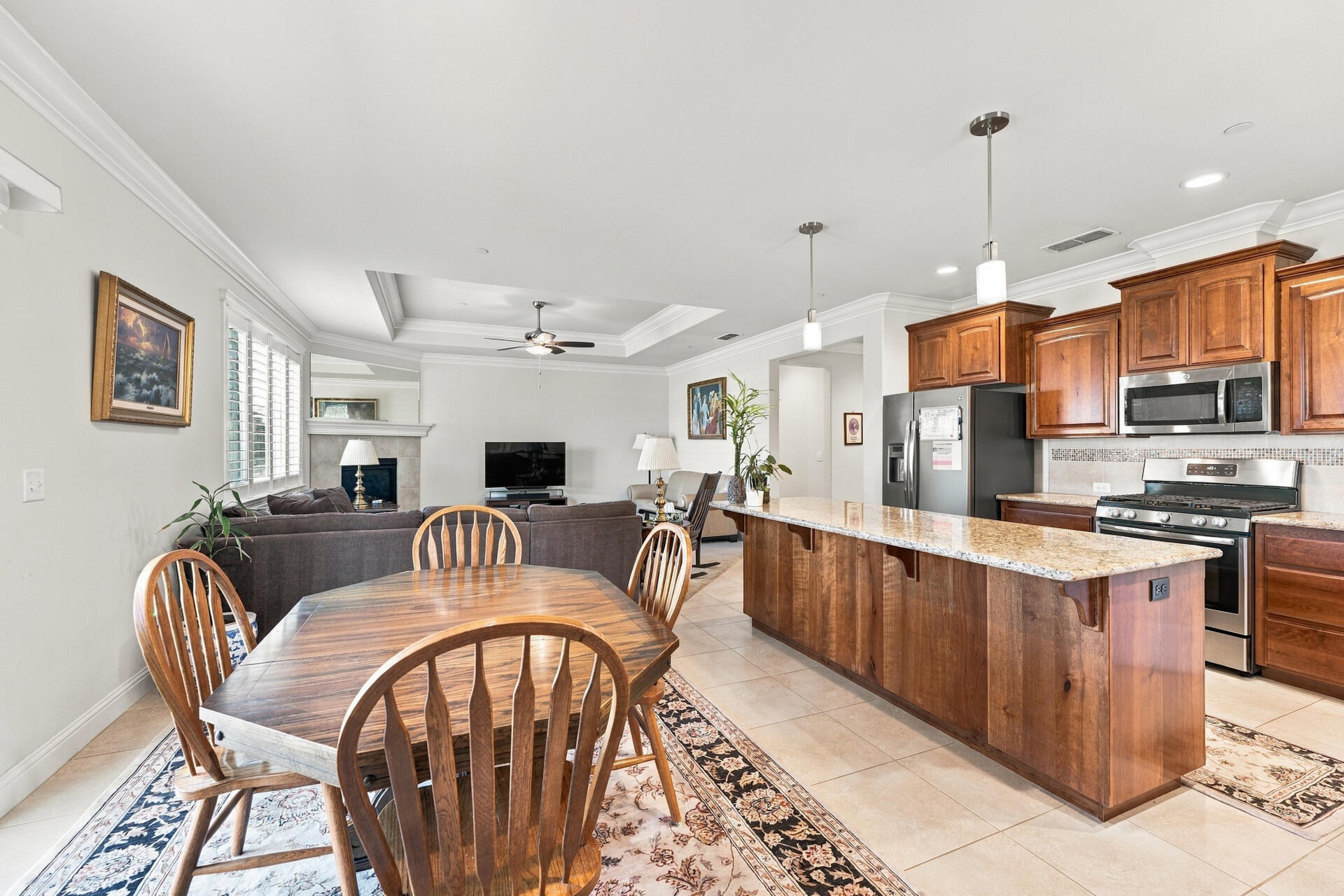 3334 Hotlam Road Redding, CA 96002 - Photo 10 of 36 Kitchen and Dining Area