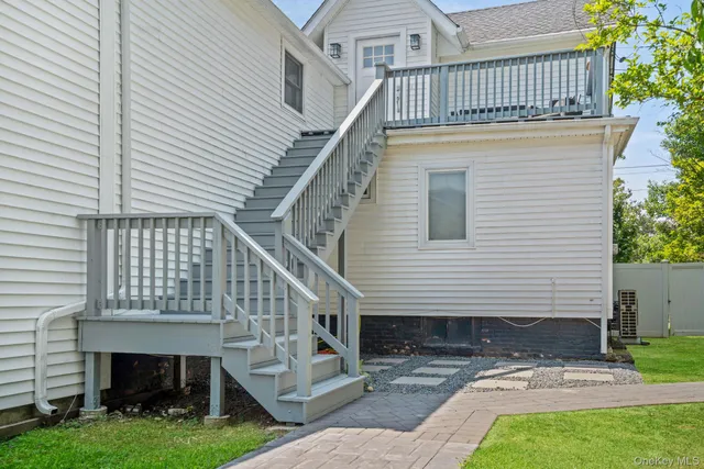 a view of front door of house