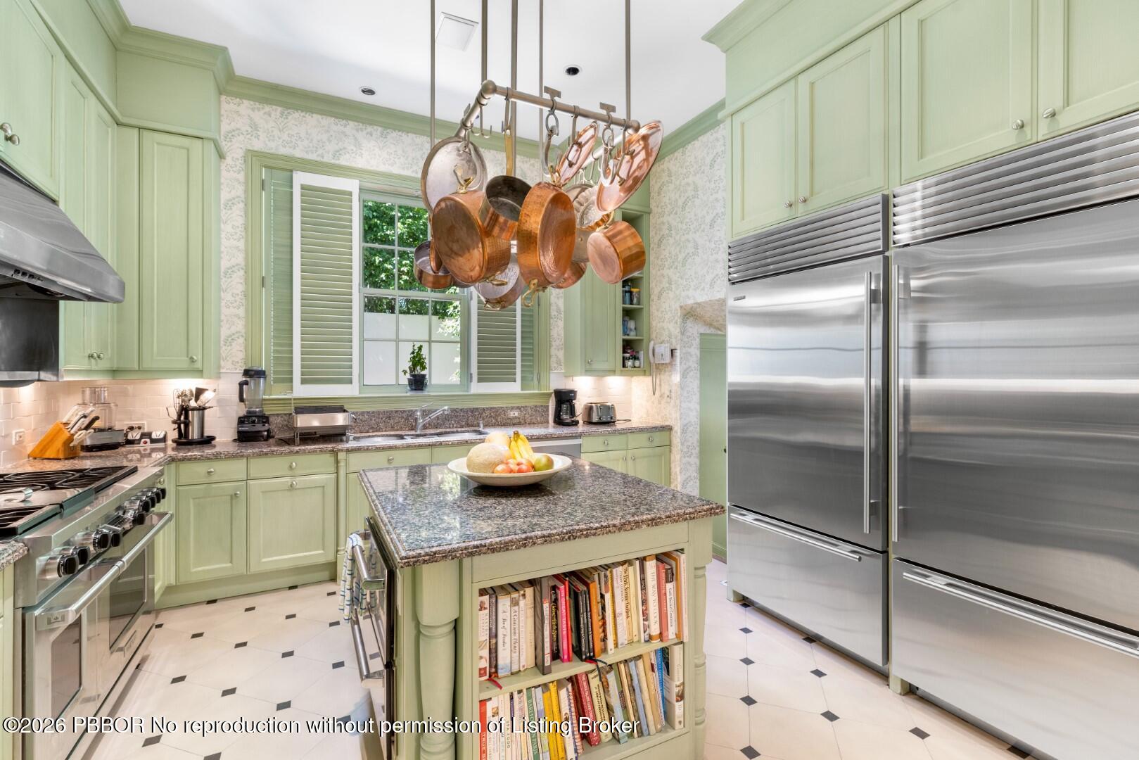 320 El Vedado Road Palm Beach, FL 33480 - Photo 23 of 86 Kitchen