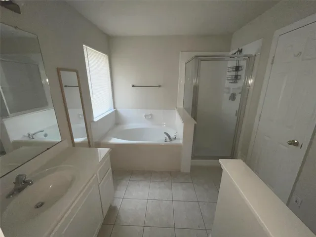 $2,395 | 42 West Drifting Shadows Circle, Conroe, TX 77385