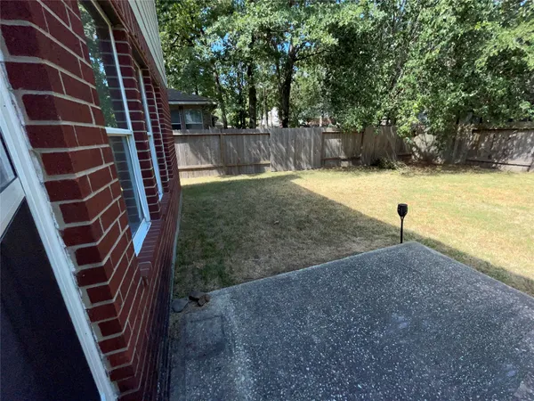 $2,295 | 42 West Drifting Shadows Circle, Conroe, TX 77385