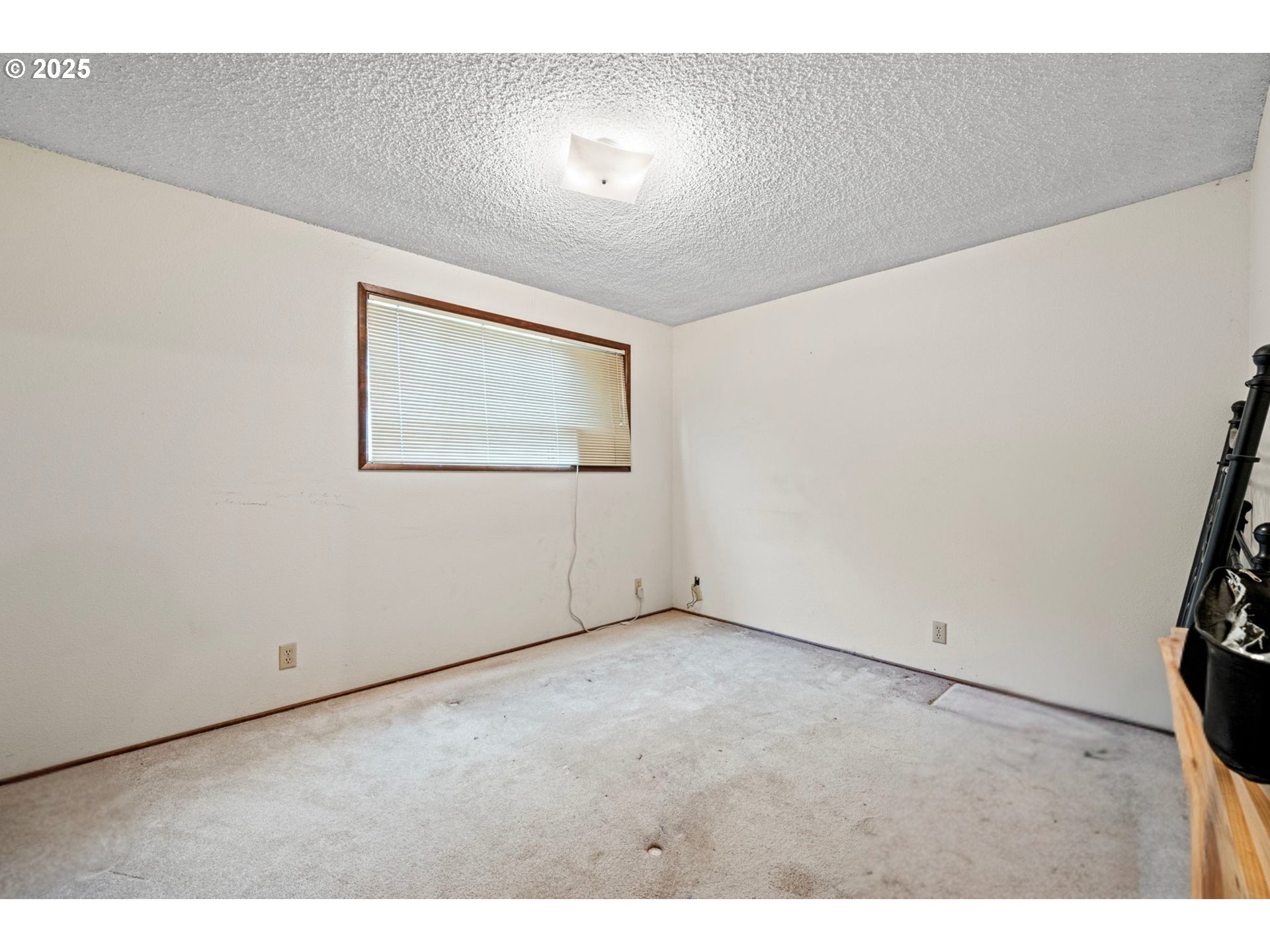 1429 Delrose Avenue Springfield, OR 97477 - Photo 12 of 21 a view of an empty room