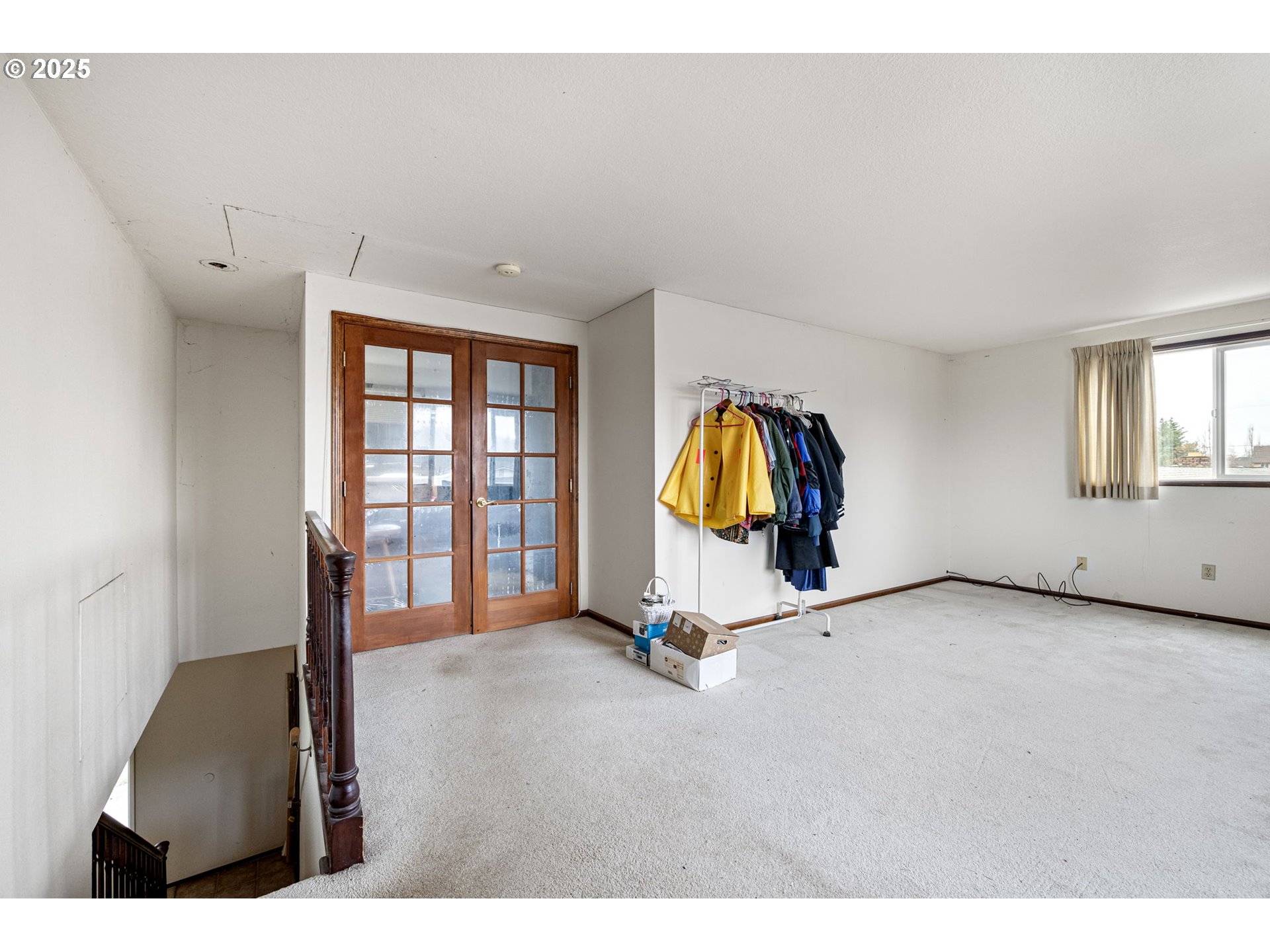 1429 Delrose Avenue Springfield, OR 97477 - Photo 7 of 21 a view of a room with gym equipment
