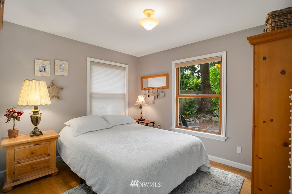 3919 Southwest Rose Street Seattle, WA 98136 - Photo 14 of 26 Gallery Image 14