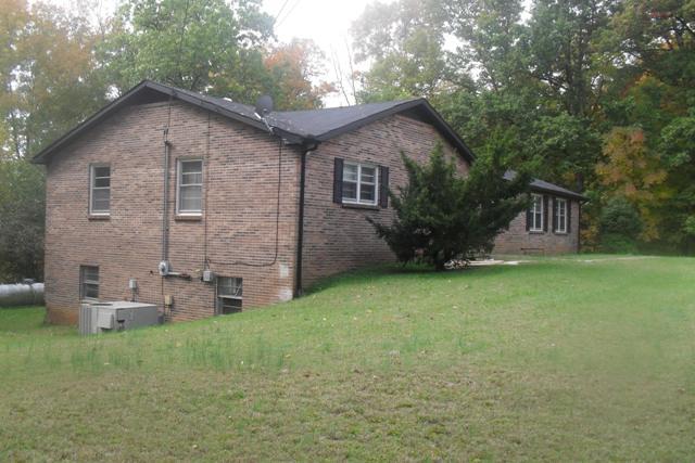 1462 Keesee Road Clarksville, TN 37040 - Photo 2 of 20 All Brick