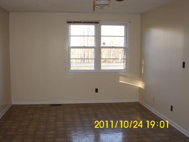 1462 Keesee Road Clarksville, TN 37040 - Photo 13 of 20 Den View 2