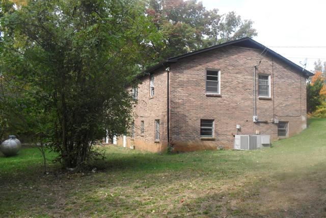 1462 Keesee Road Clarksville, TN 37040 - Photo 3 of 20 View From Side