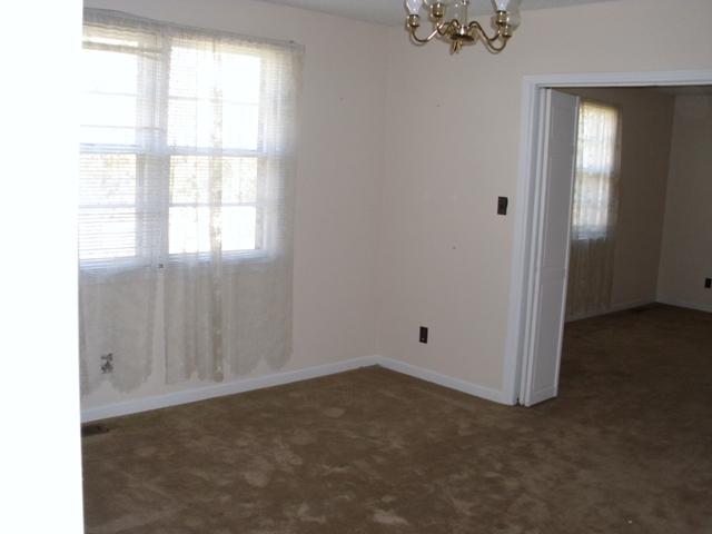 1462 Keesee Road Clarksville, TN 37040 - Photo 8 of 20 Living Room View 2