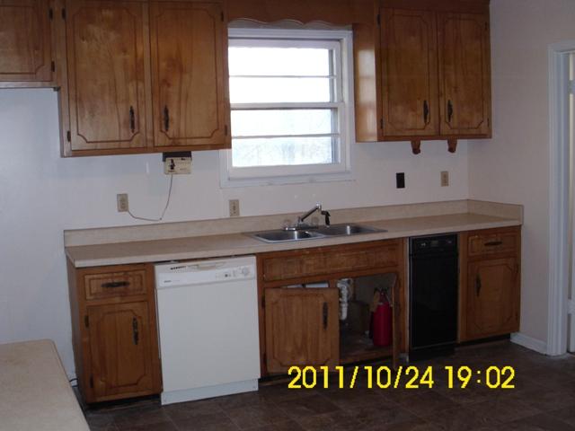 1462 Keesee Road Clarksville, TN 37040 - Photo 10 of 20 Kitchen