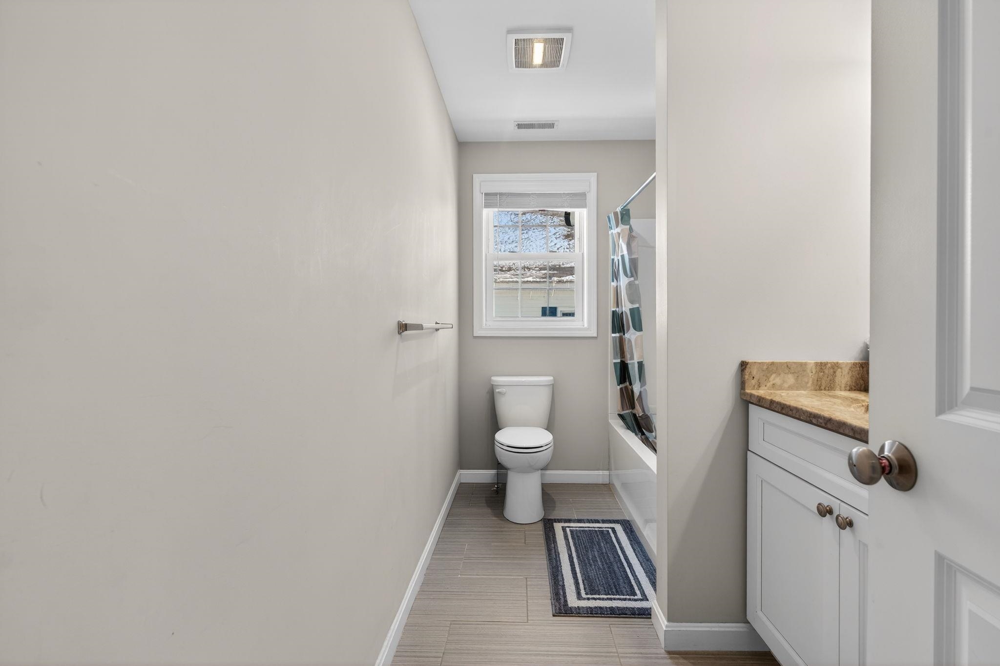 73 King Street Nashua, NH 03060 - Photo 23 of 44