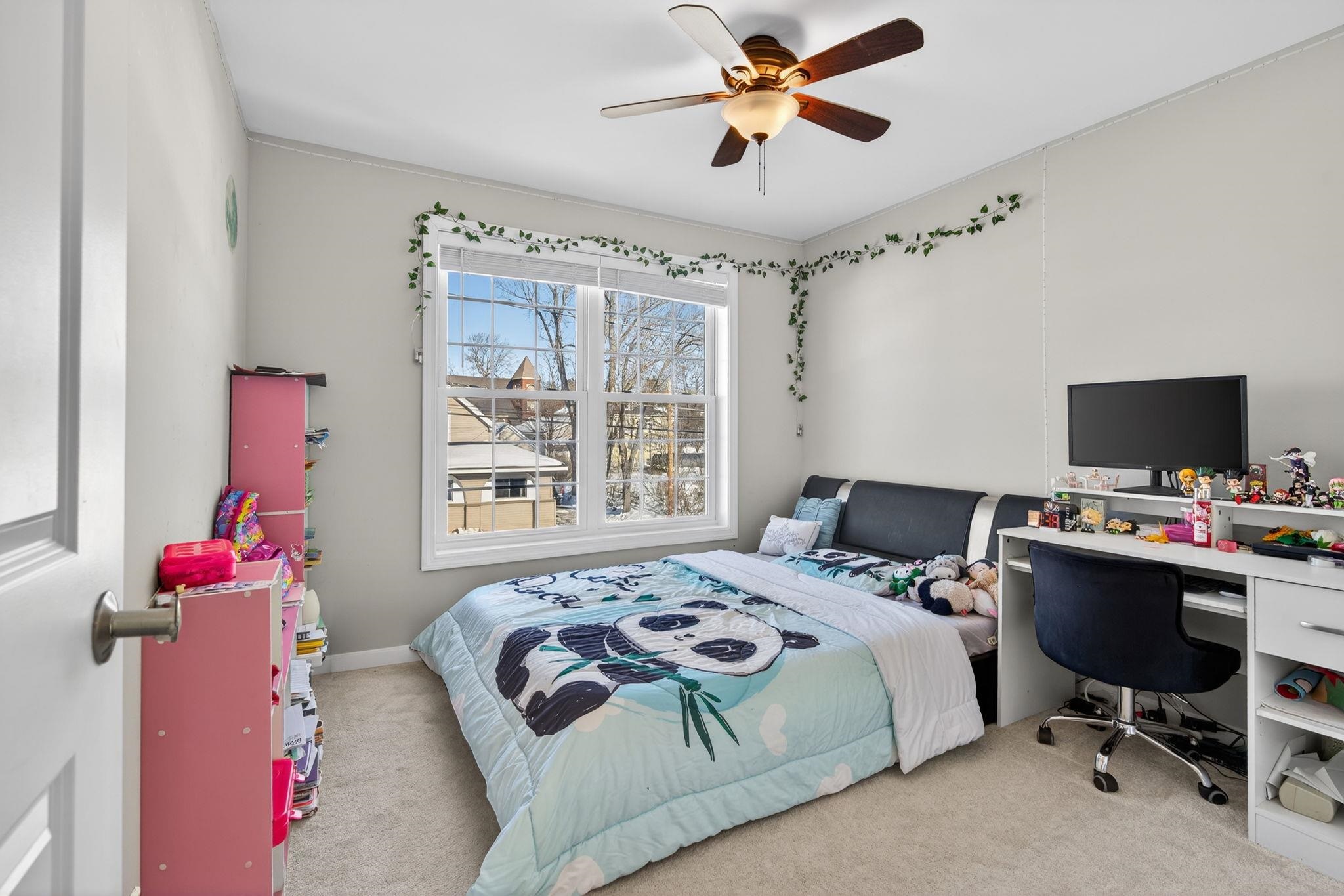 73 King Street Nashua, NH 03060 - Photo 10 of 44