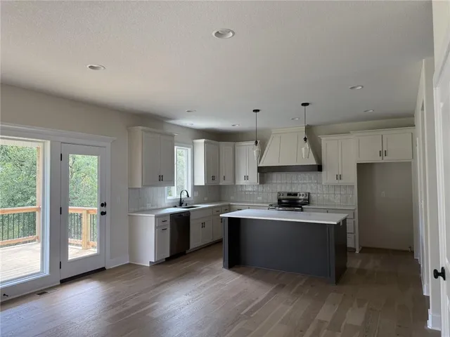 $555,000 | 5214 Northeast 90th Terrace, Kansas City, MO 64156