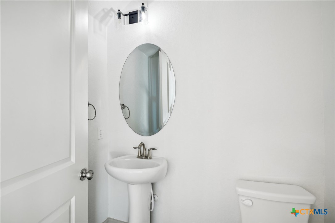 289 Star Grass, Unit B Spring Branch, TX 78070 - Photo 14 of 44 Gallery Image 14