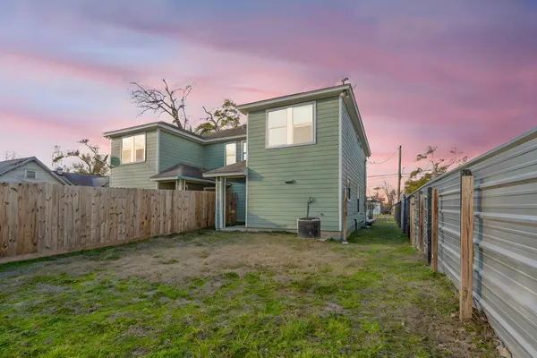 $1,650 | 1802 Eubanks Street, Unit B, Houston, TX 77093