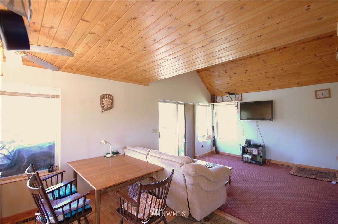 15 Arabian Road Winthrop, WA 98862 - Photo 8 of 25 Gallery Image 8